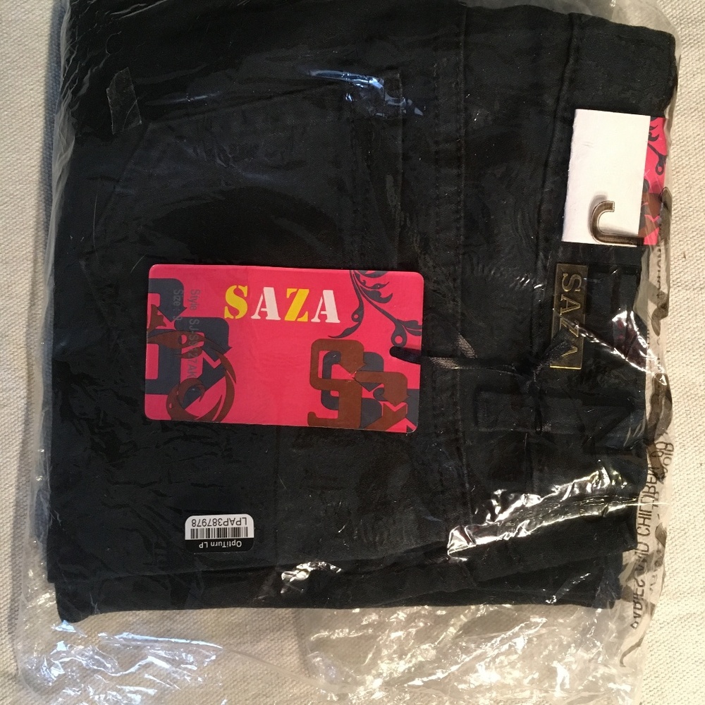 NWT SAZA Juniors slimfit Rip Knee Black jeans sz 9 - Picture 2 of 3